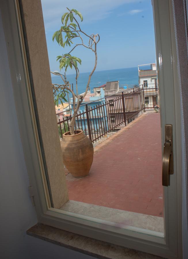 Bed & Breakfast Lighea Giardini Naxos Exterior foto
