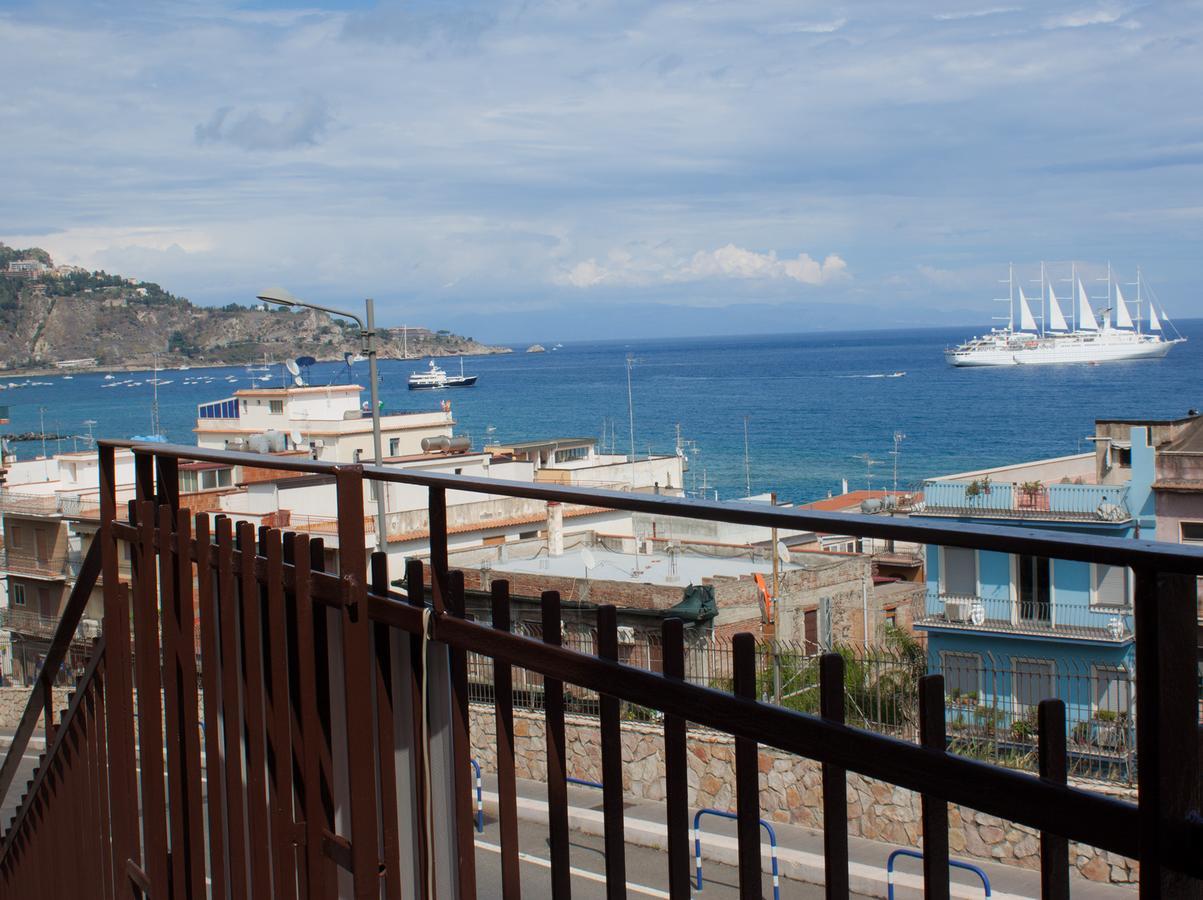 Bed & Breakfast Lighea Giardini Naxos Exterior foto